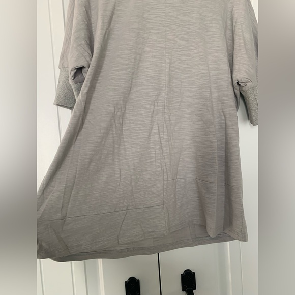 MissLook gray tshirt with banded arm - Picture 4 of 6